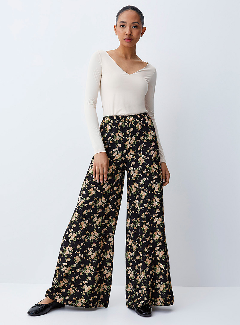 Twik Patterned Black Floral print flowy wide-leg pant for women