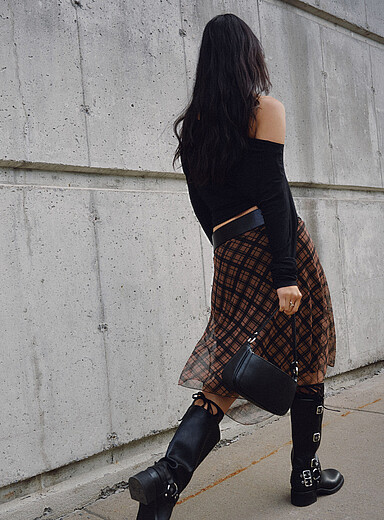 Twik: La jupe midi filet asym&eacute;trique Brun pour femme