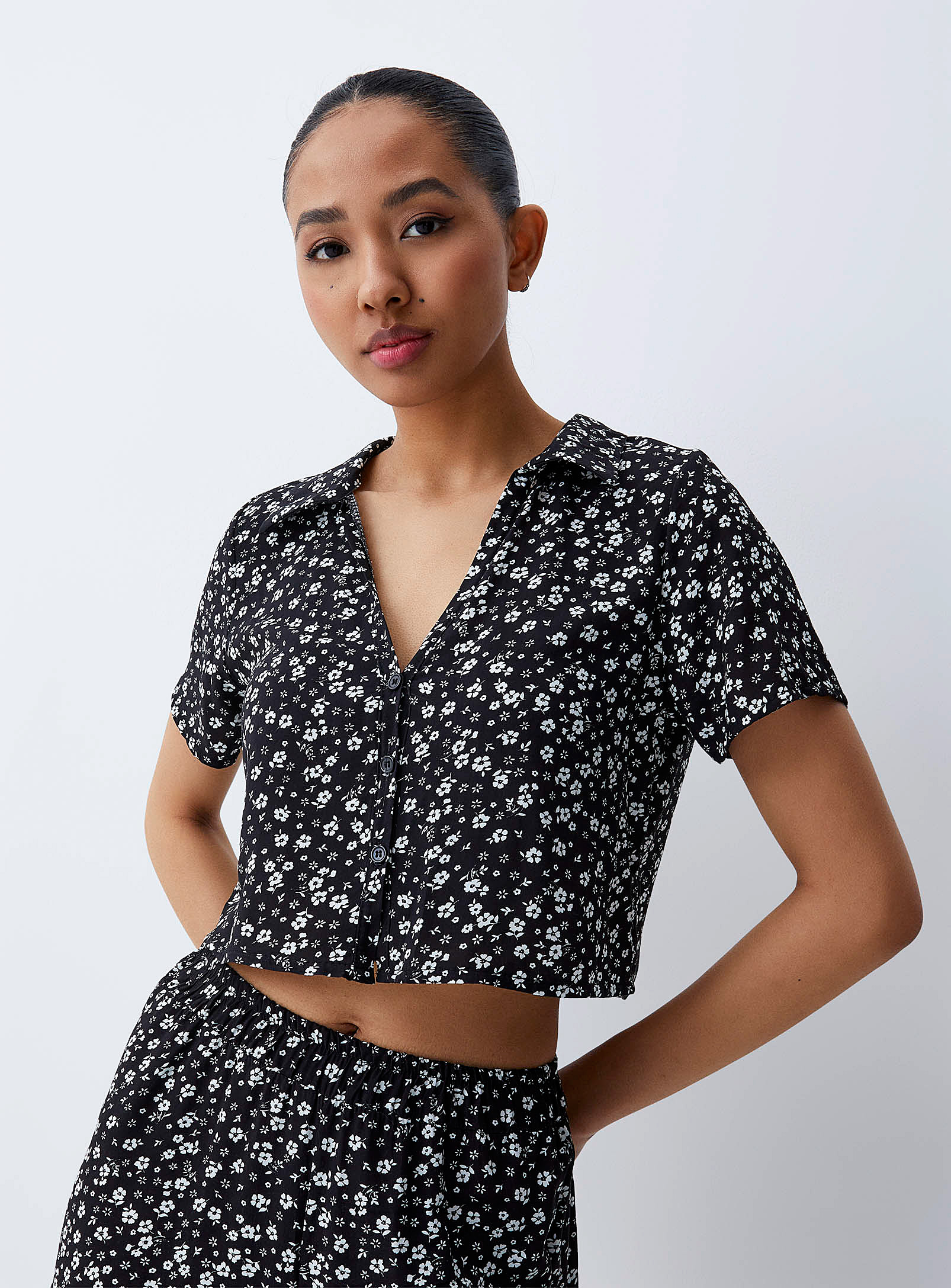 Twik Floral Print Cropped Blouse In Black And White
