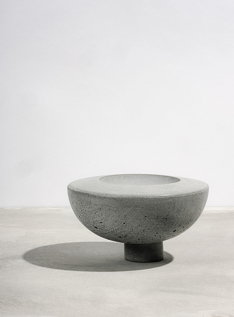 AtelierB Grey Standing off-centre decorative concrete bowl