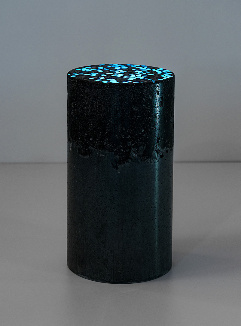 AtelierB: La table à café cylindre en béton phosphorescent Assorti