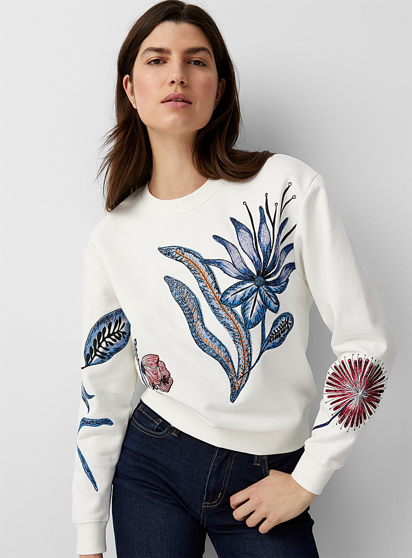 GANT Patterned White Embroidered flower sweatshirt for women