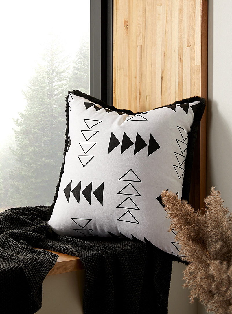 Indigo Arrows x FREED Asiniikaa Faux-fur flint pattern cushion 61 x 61 cm