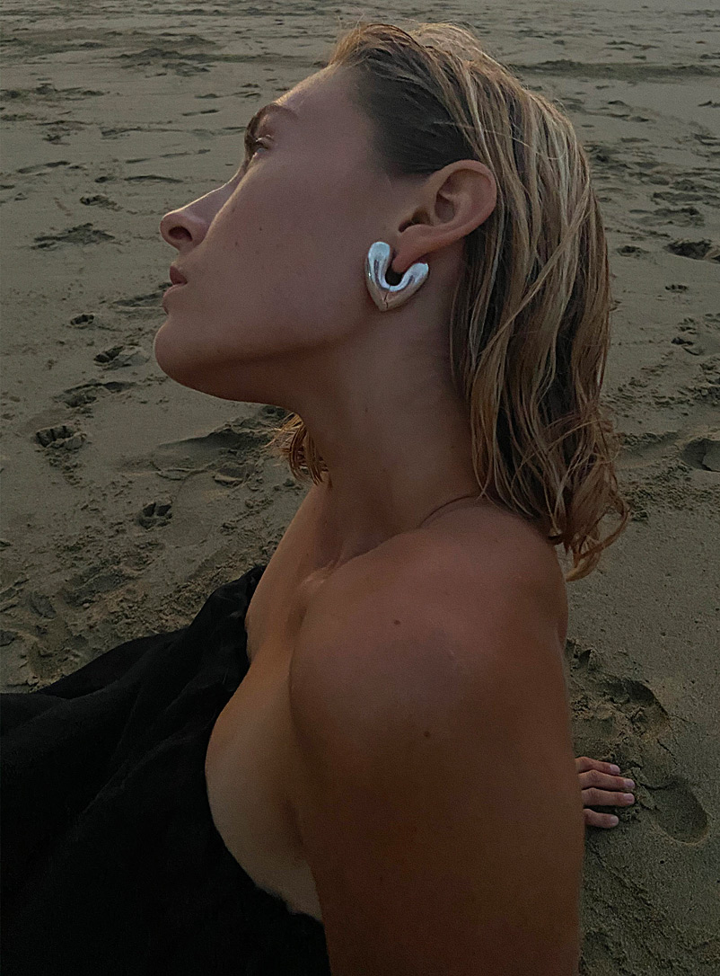 Annika Inez: Les grandes boucles d'oreilles Heart Argent pour femme