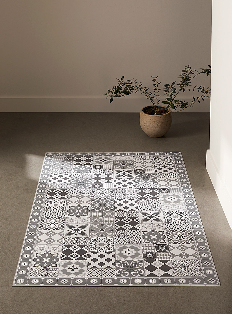 Simons Maison Patterned Grey Grey azulejos vinyl rug 99 x 150 cm