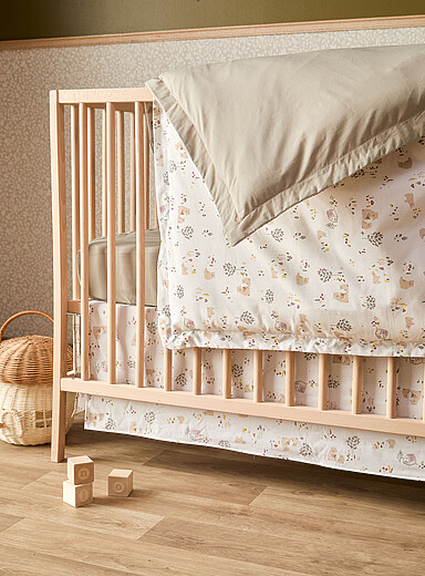 Perlimpinpin: L'ensemble de lit pour b&eacute;b&eacute; 4 pi&egrave;ces Couette, housse de couette, drap contour et jupe de lit Oie