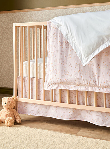 Perlimpinpin: L'ensemble de lit pour b&eacute;b&eacute; 4 pi&egrave;ces Couette, housse de couette, drap contour et jupe de lit Oie