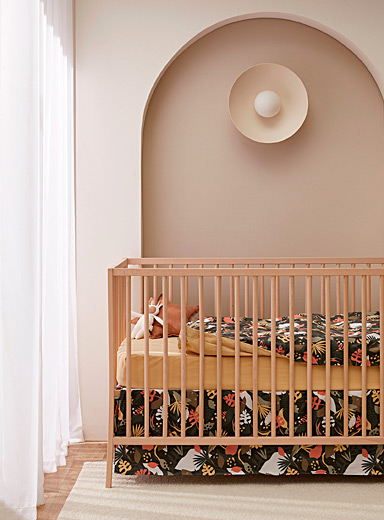 Perlimpinpin: L'ensemble de lit pour b&eacute;b&eacute; 4 pi&egrave;ces Couette, housse de couette, drap contour et jupe de lit Oie