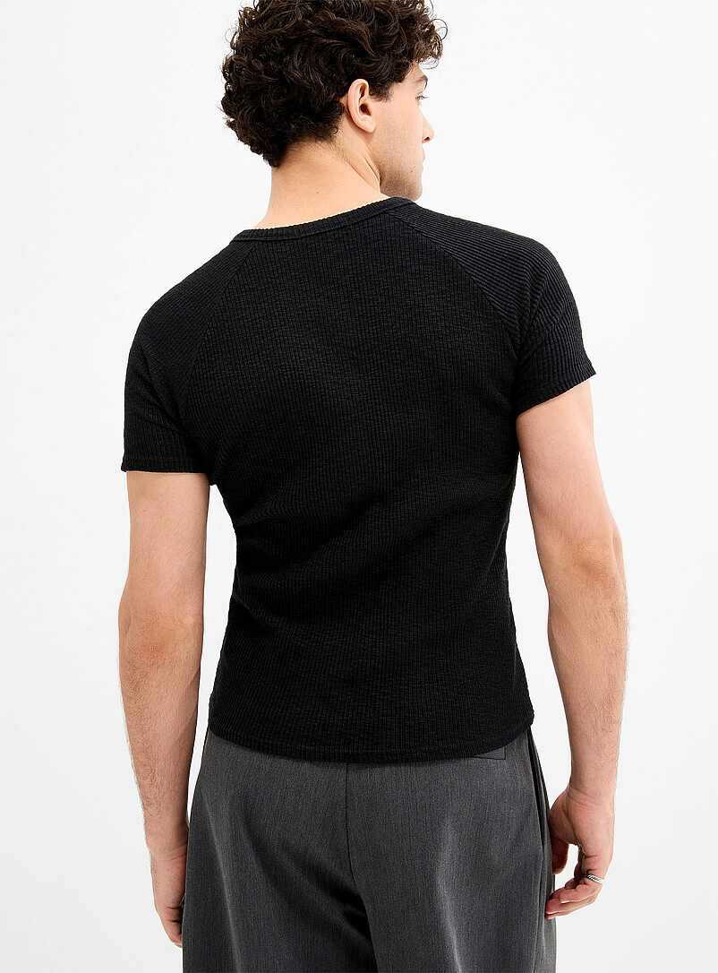 Le 31: Le t-shirt col fendu jersey c&ocirc;tel&eacute; <b>Importation de S&eacute;oul</b> Noir pour homme
