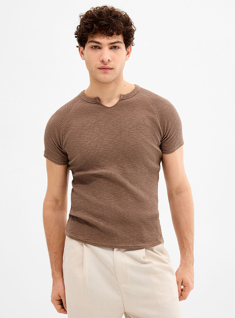 Le 31: Le t-shirt col fendu jersey c&ocirc;tel&eacute; <b>Importation de S&eacute;oul</b> Noir pour homme