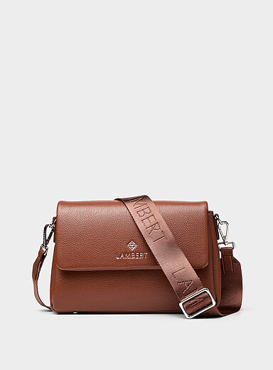 Judy flap bag