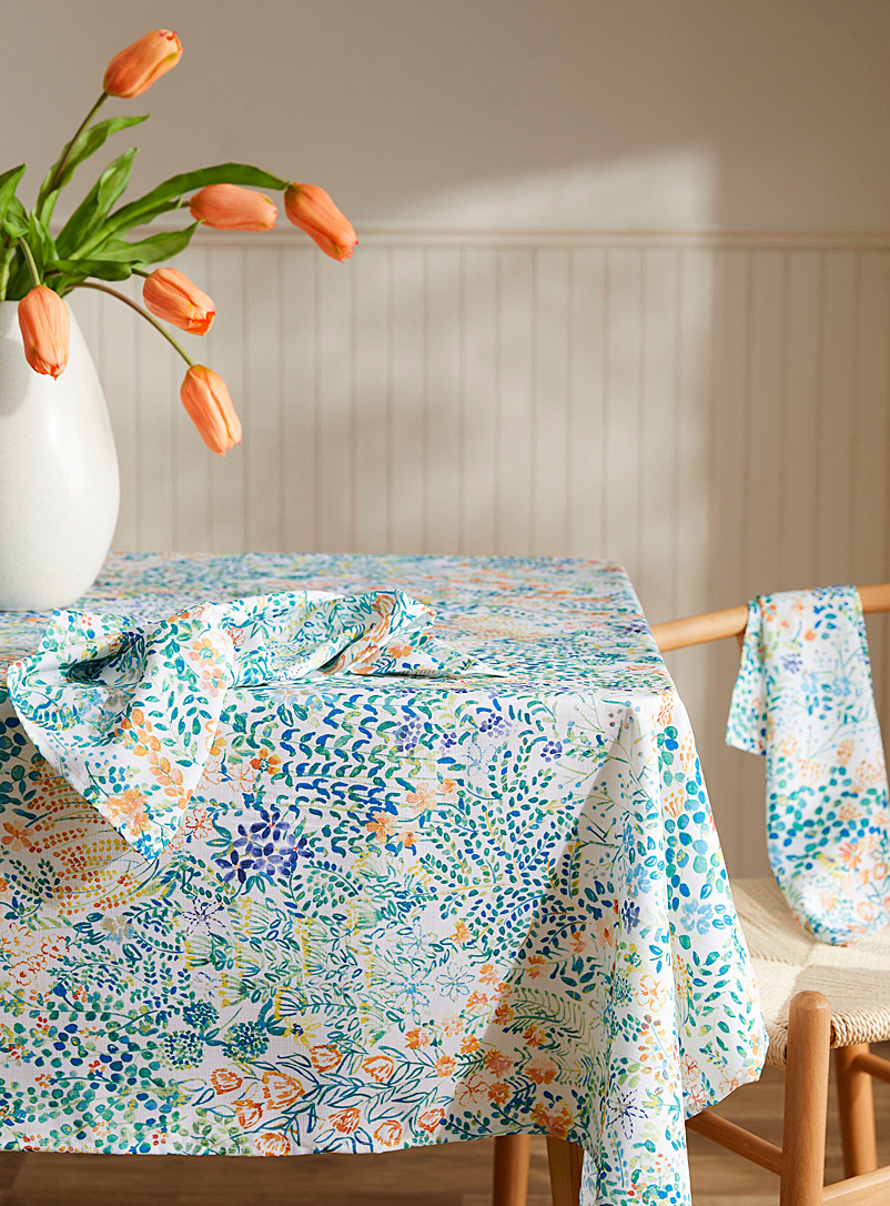 Simons Maison Assorted Blossoming prairie tablecloth