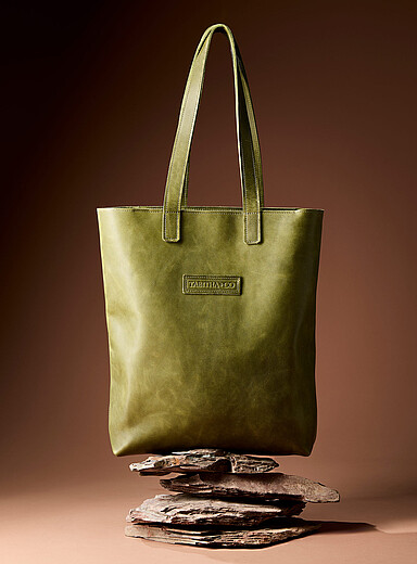Tab large genuine leather tote