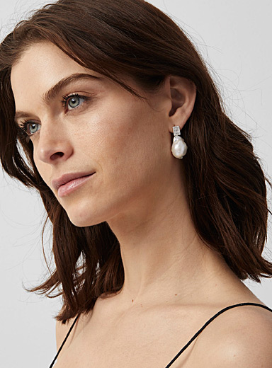 Les boucles d'oreilles perles baroques Generating 003