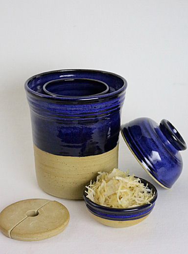 Stoneware lactofermentation pot