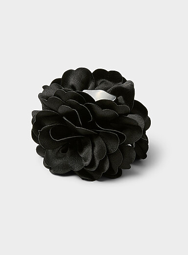 Silky fabric flower clip
