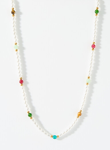 Le collier billes color&eacute;es et perles nacr&eacute;es
