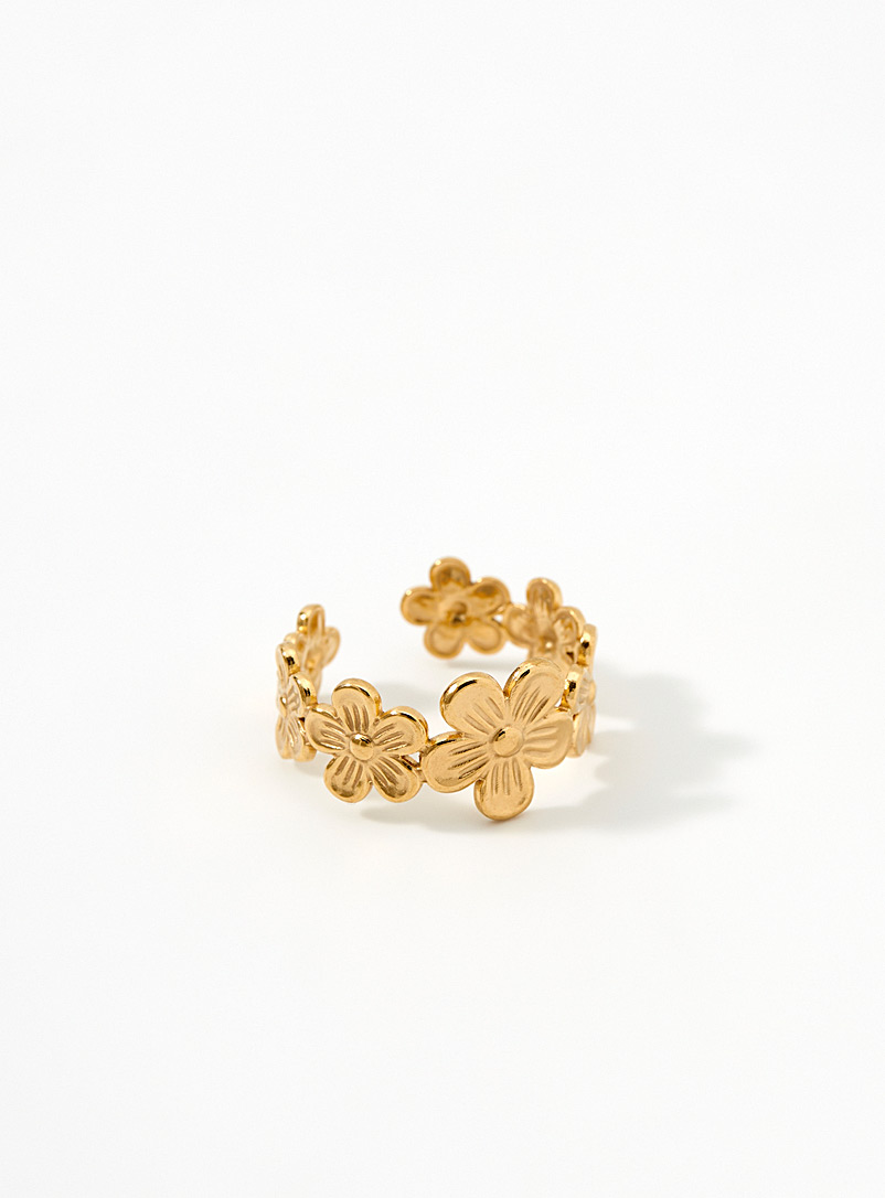 Simons Assorted Floral fragrance golden ring for women
