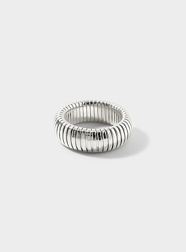 Spring-style ring | Simons | | Simons