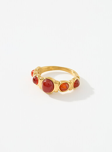 La bague pierres naturelles