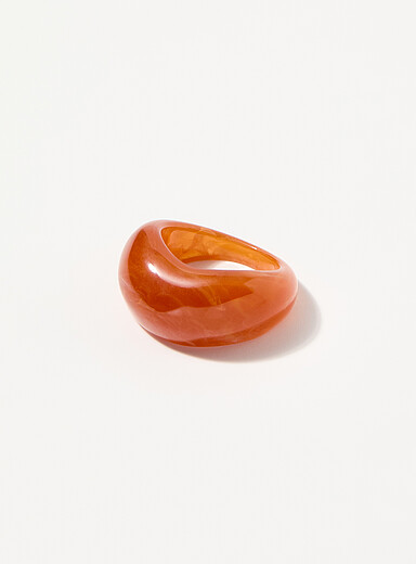 Rounded resin ring