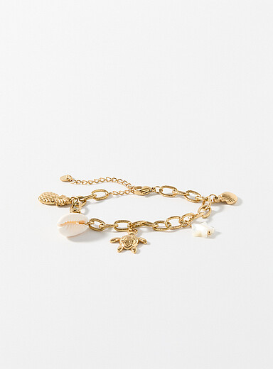 Le bracelet breloques vacanci&egrave;res