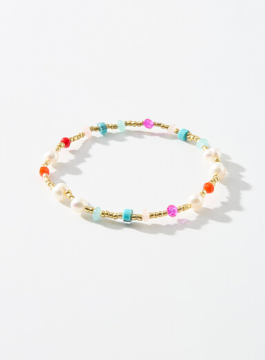 Le bracelet billes color&eacute;es et perles nacr&eacute;es