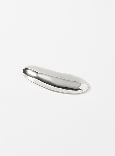Organic shape brooch