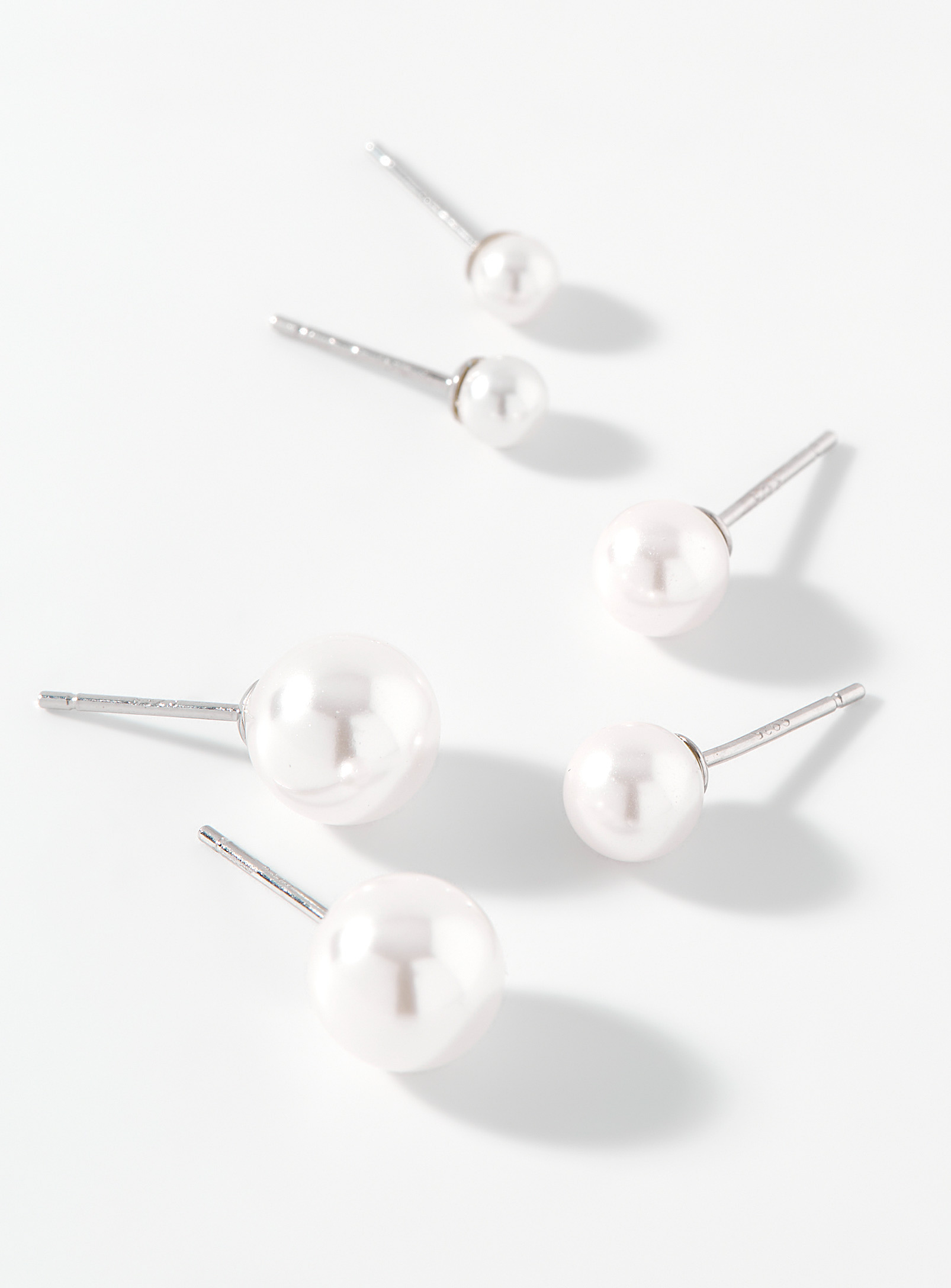 Simons - Women's Delicate pearl earrings Set of 3