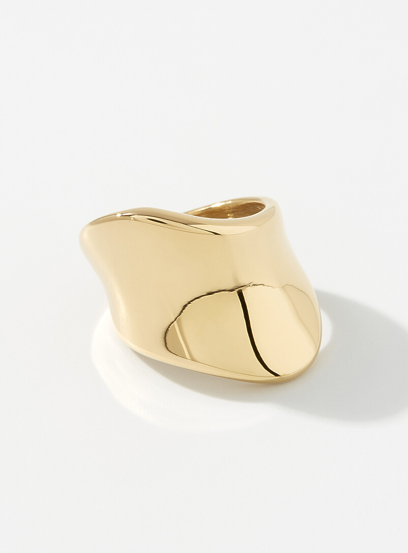 Wavy band ring product image 2