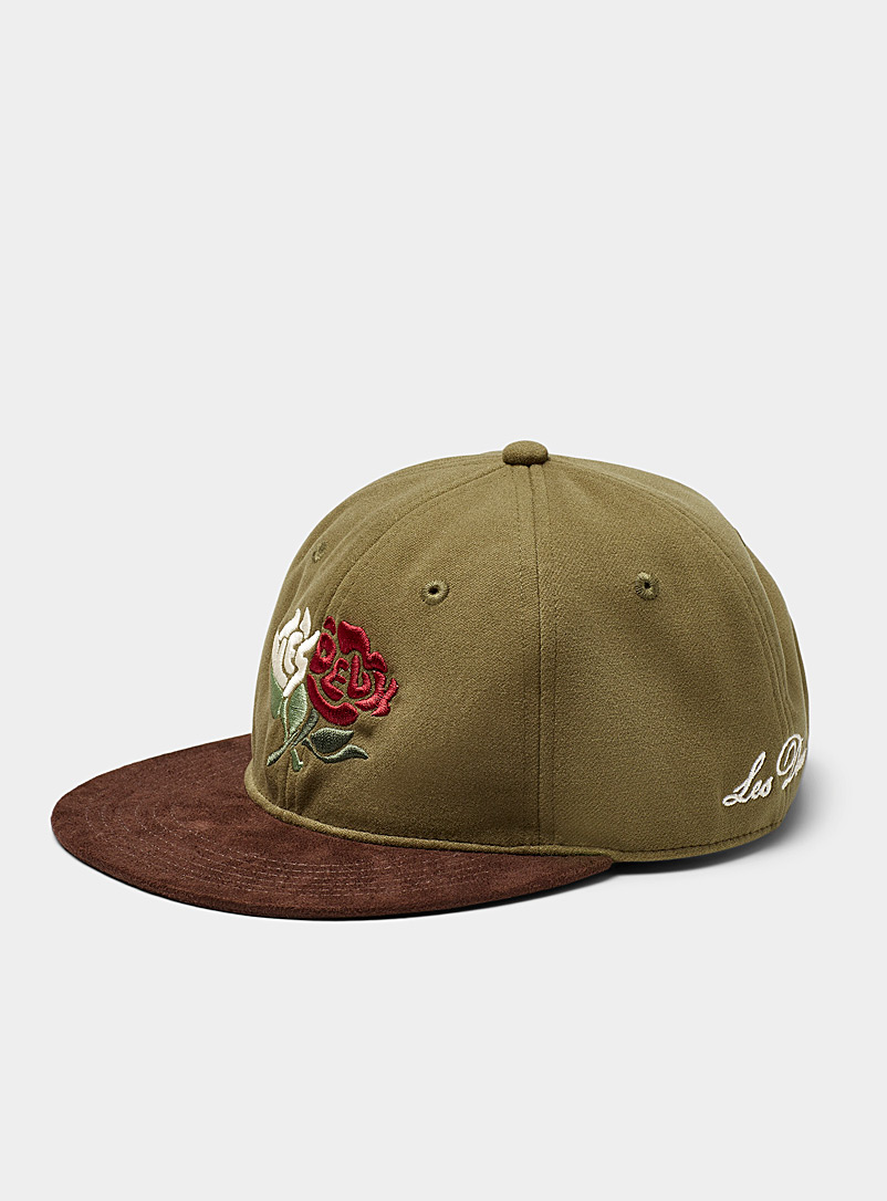 Les Deux: La casquette baseball visière suède logo fleurs Vert foncé - Mousse pour homme