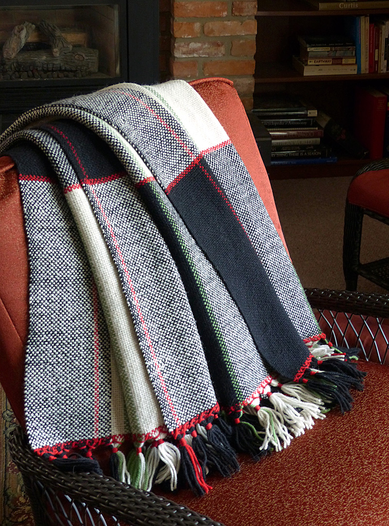 Northside Girls: La couverture en laine rayures d'hiver 127 x 183 cm Rouge assorti