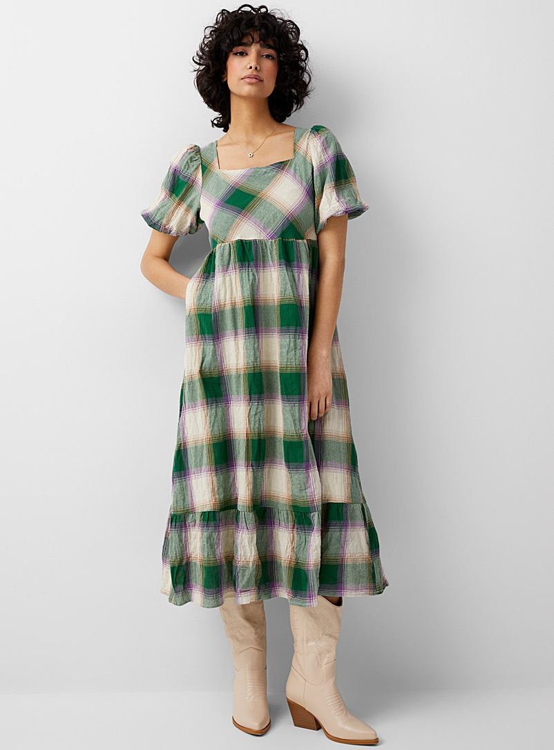 Twik: La robe maxi carreaux des prés Vert à motifs pour femme