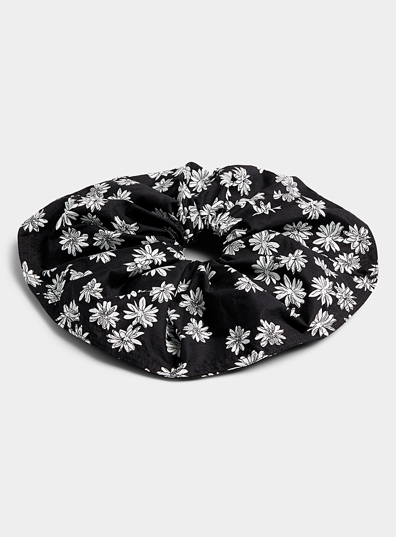 Simons Black and White Floral oversized scrunchie for women