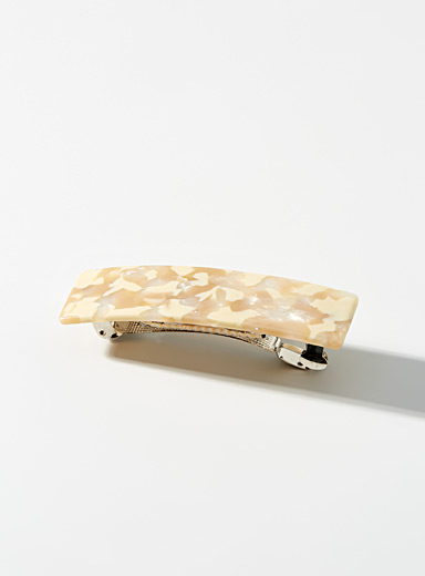 La barrette rectangulaire mouchet&eacute;e