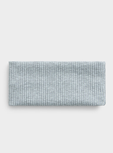 Thin groove headband
