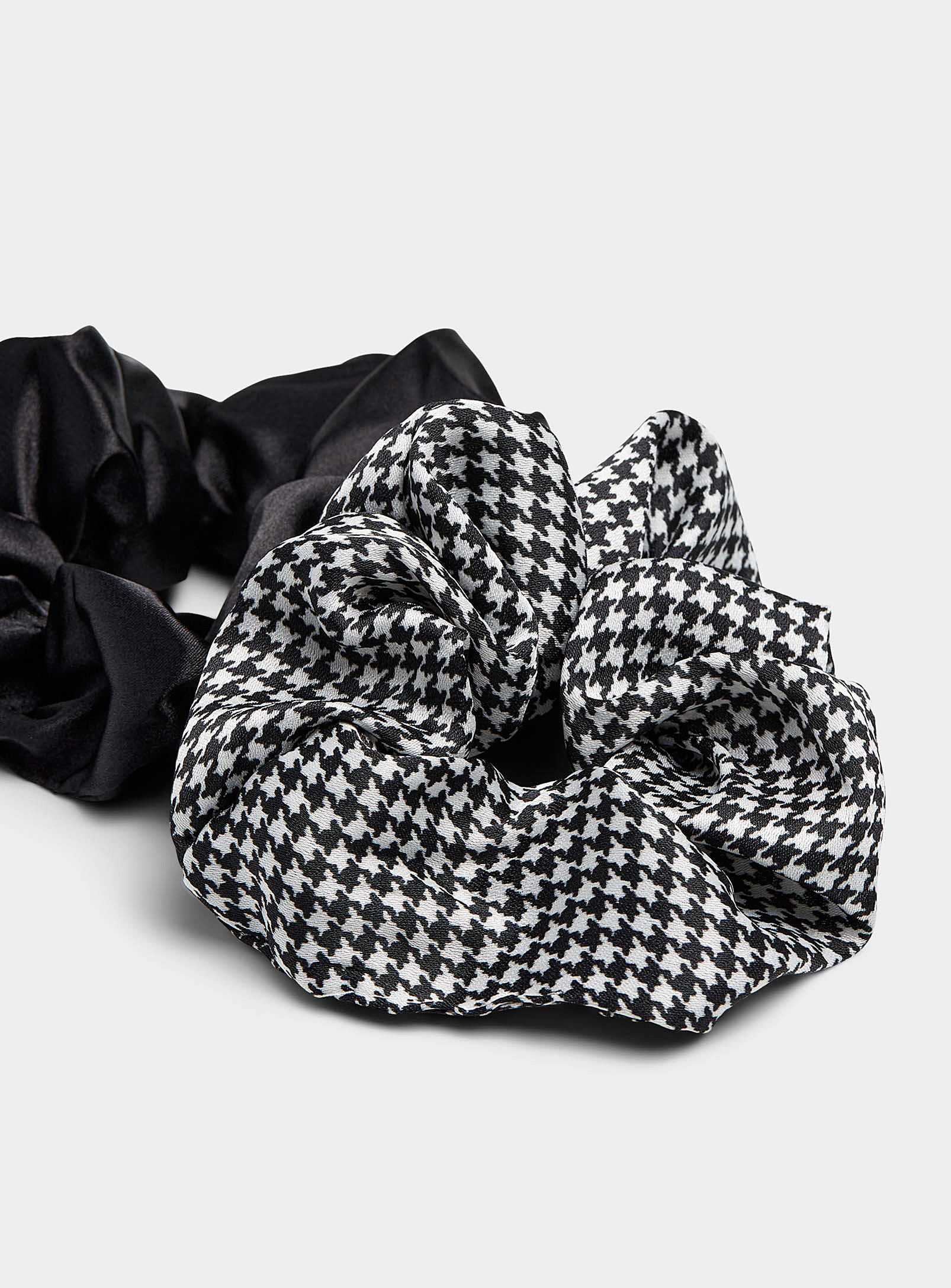 Simons - Women's Houndstooth scrunchies Set of 2