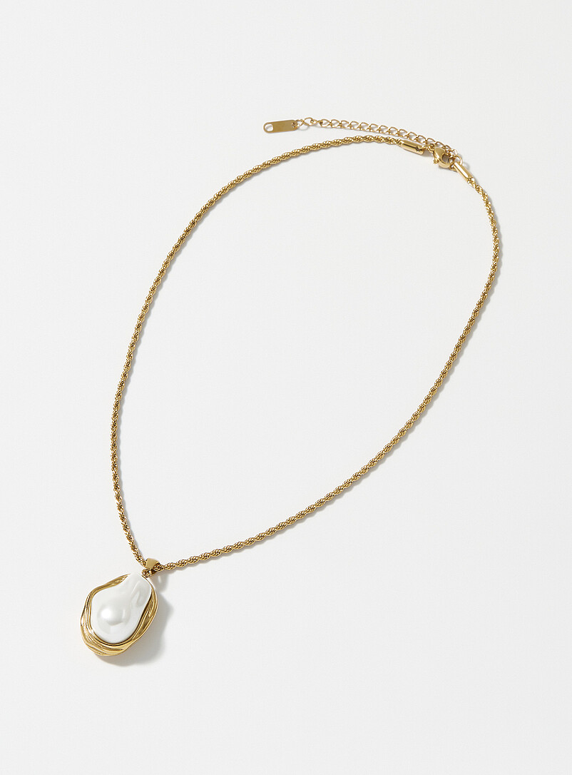 Oversized Pearl Twisted Chain