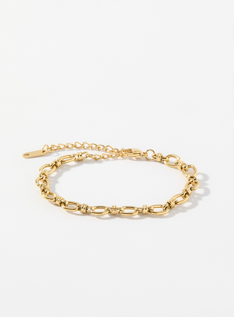 Oval link chain bracelet product image (primary)