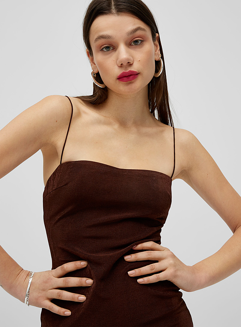 Twik: La robe ajustée minibretelles Brun moyen pour femme