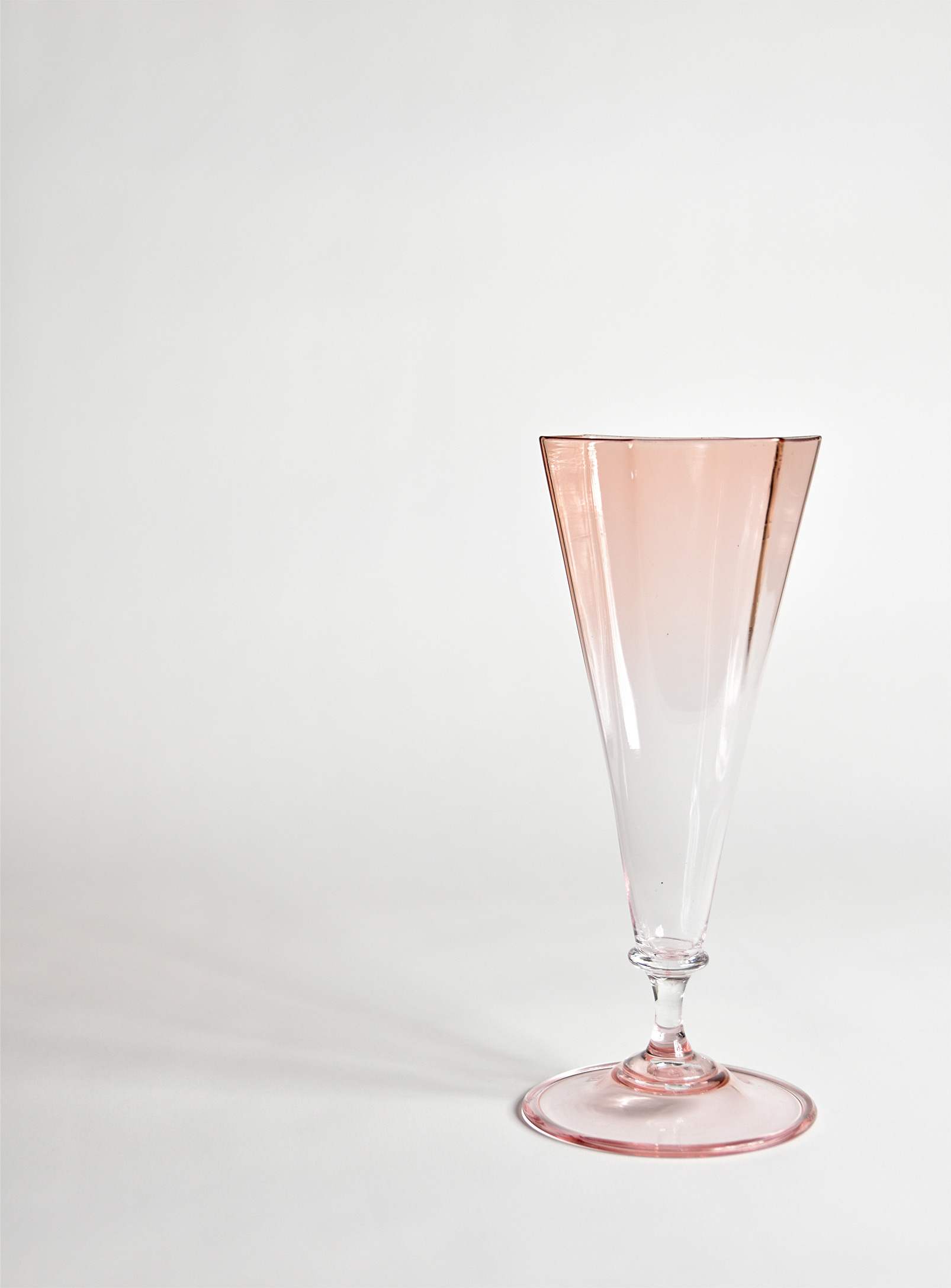 Charlie Larouche Verre Faceted Champagne Glass In Red