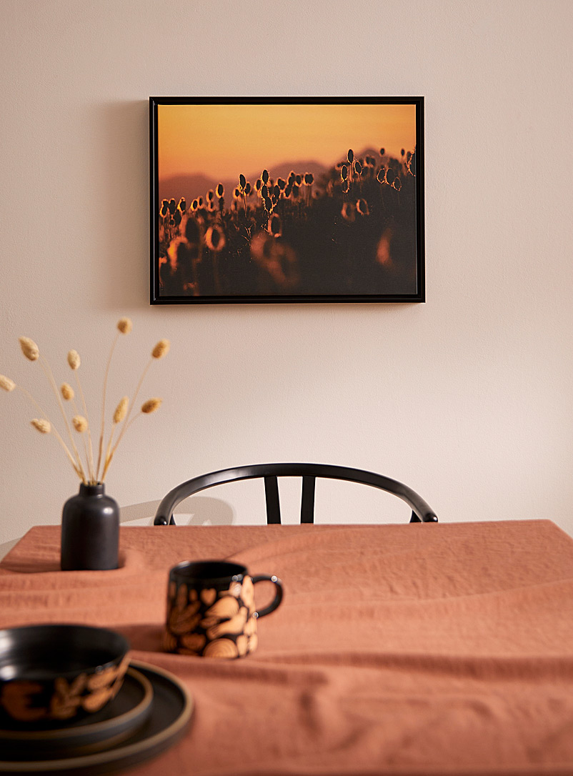 Simons Maison x OLEKA CANVAS: La toile Wind Flowers at Sunset En collaboration avec l'artiste Bryanna Bradley Voir nos formats offerts Orange assorti