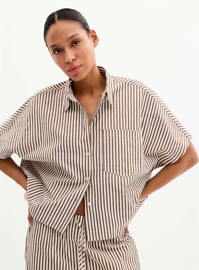 Grace & Mila: La chemise ample seersucker &agrave; rayures caf&eacute; Brun pour femme