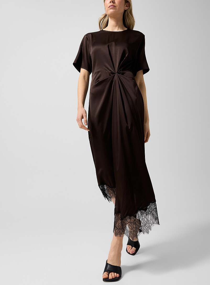 STAUD: La robe taille fronc&eacute;e en soie Sonoma Brun pour femme