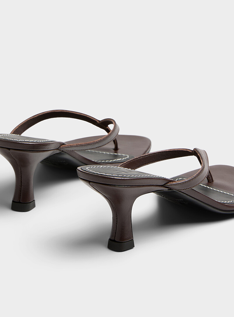 Freja leather thong sandals Women | STAUD | All Our Shoes | Simons