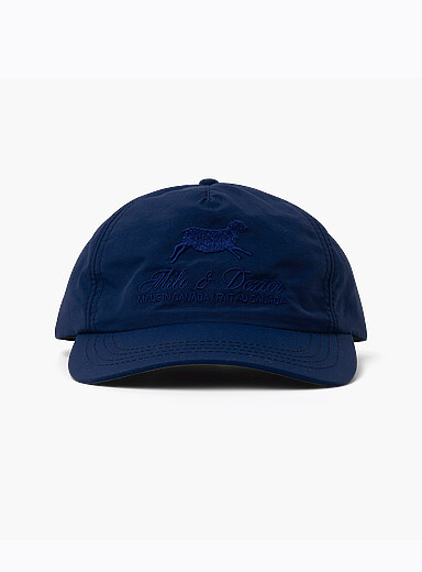 La casquette mouton brod&eacute;