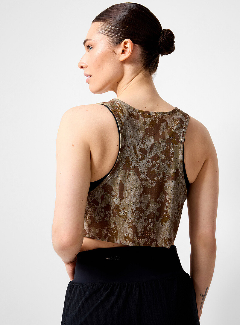 Space-O™ camo micro-perforated cropped tank product image 2