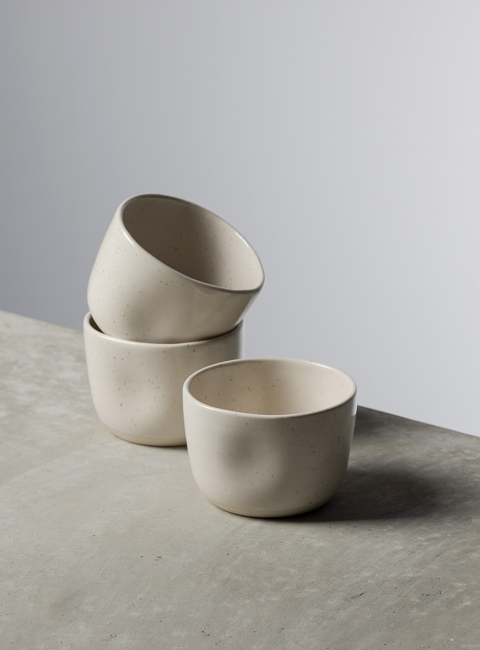 DOMPIERRE - Aube speckled stoneware pinched cup