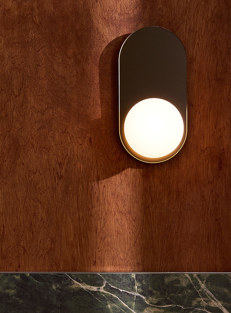 Luminaire Authentik: L'applique murale Arch chrome fini givr&eacute; Bronze - Ambre