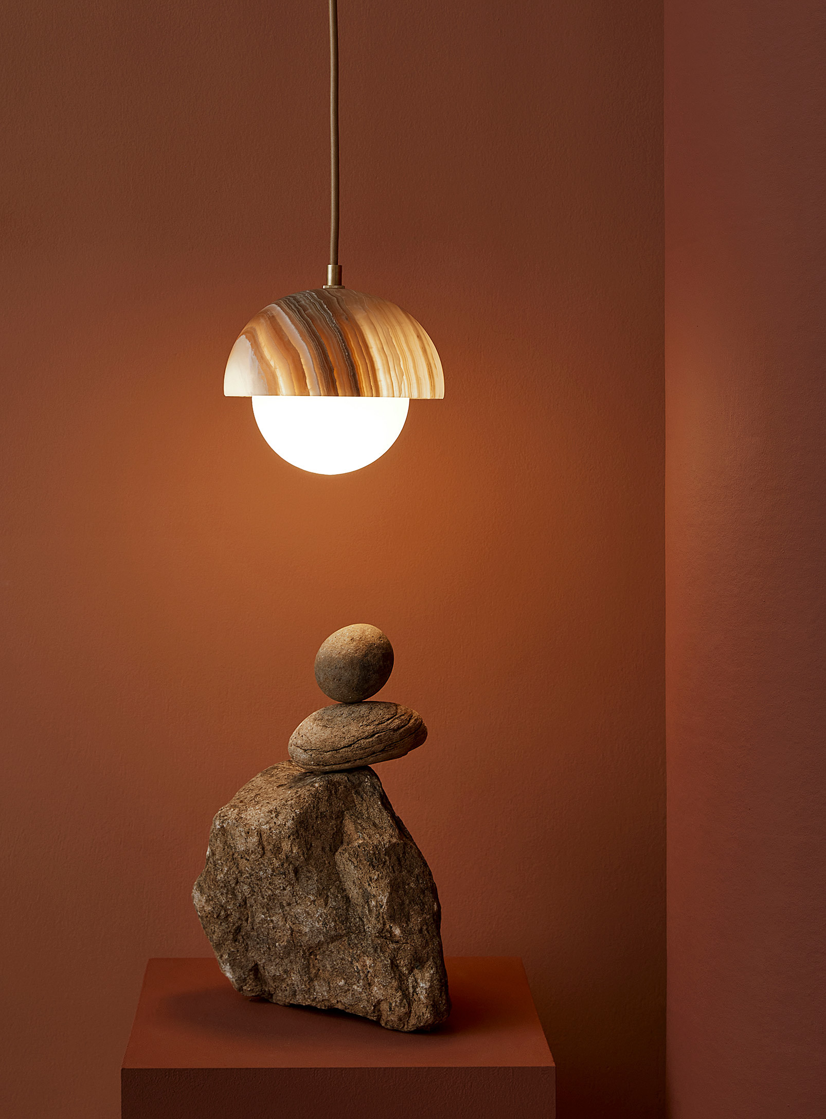 Luminaire Authentik - La lampe suspendue Norvégienne onyx